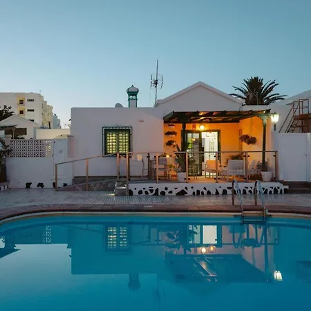 Ferienhaus In Mit Terrasse Und Gemeinschaftlichem Pool Playa del Inglés
